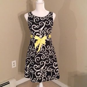 Jessica Howard high waisted lined black white dress with cute yellow bow